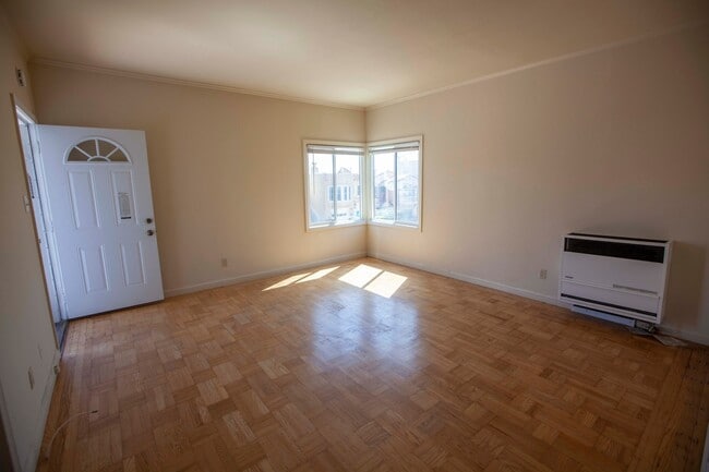 Photo - 700 Unit 704