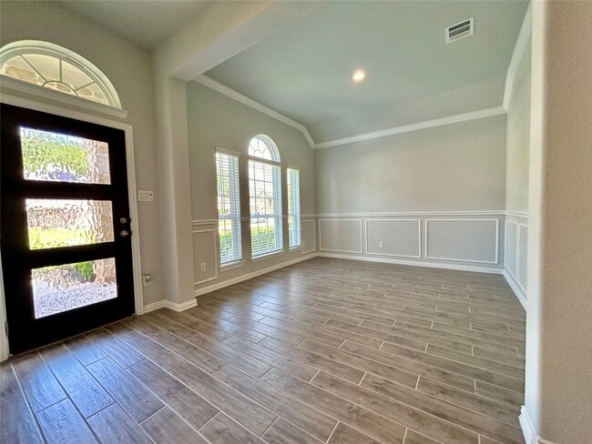 Photo - 18519 Lilliput Ln