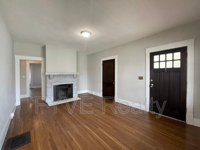 Photo - 1508B Gale Ln