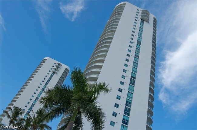 Photo - 3000 Oasis Grand Blvd Unit 401