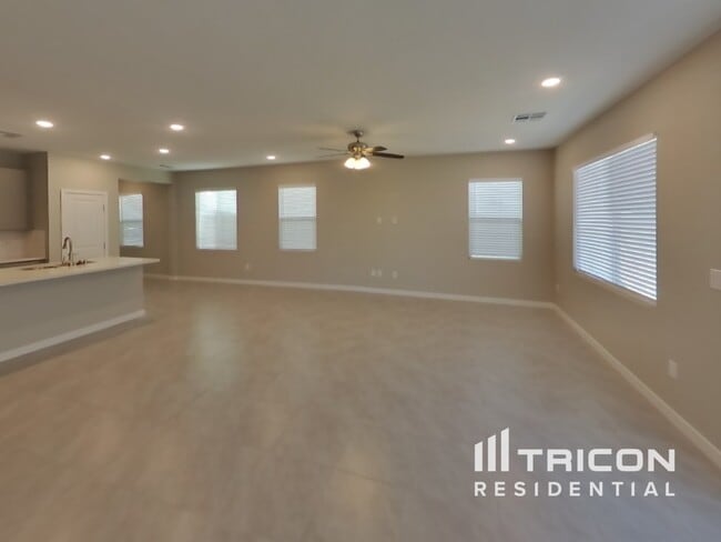 Photo - 6726 Palmer Crst St