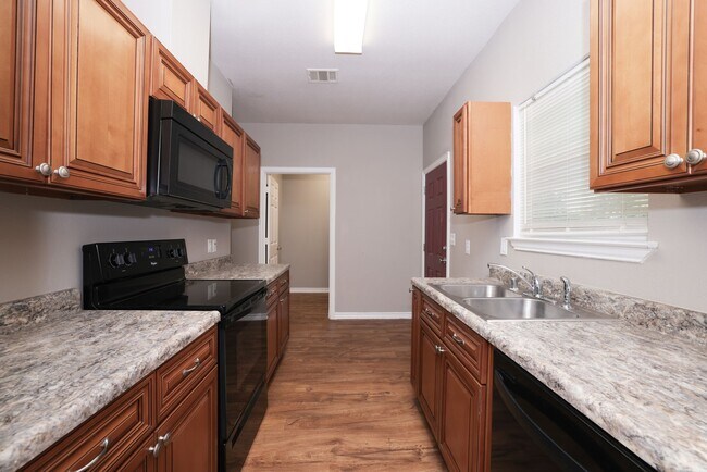 Photo - 204 S 13th St
