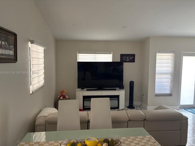 Photo - 3103 W 70th St