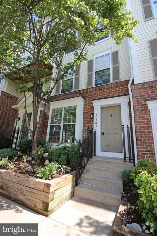 Building Photo - 21783 Baldwin Square Rental