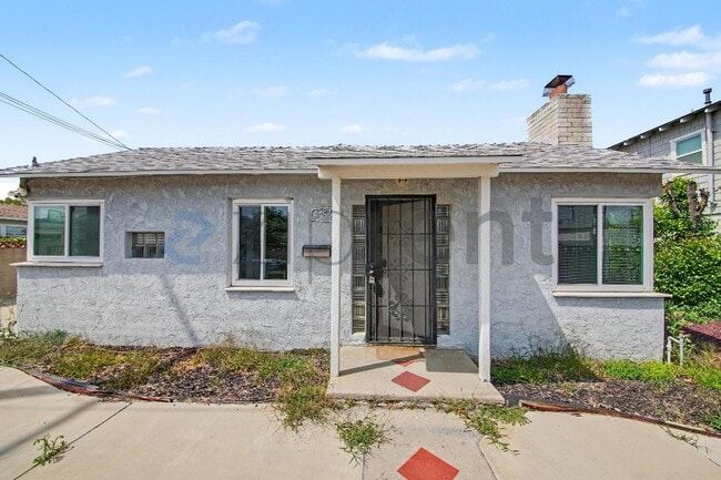 Building Photo - 445/2 E Alisal St