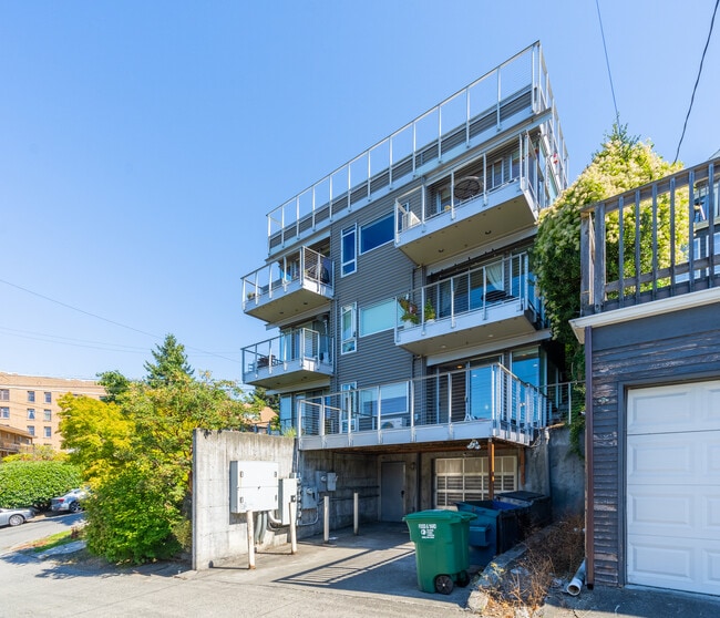 Photo - 2731 Boylston Ave E Unidad 300