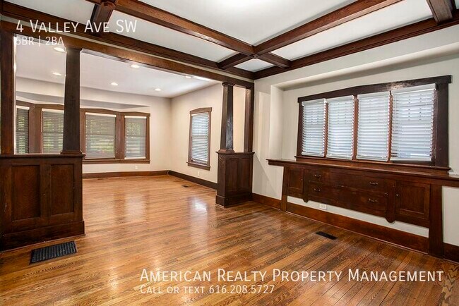 Photo - 4 Valley Ave SW