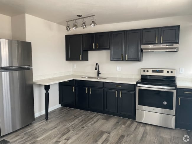 Building Photo - 925 E McKinley St Rental
