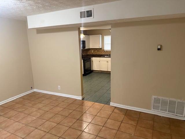 1166 Dogwood Ct NW