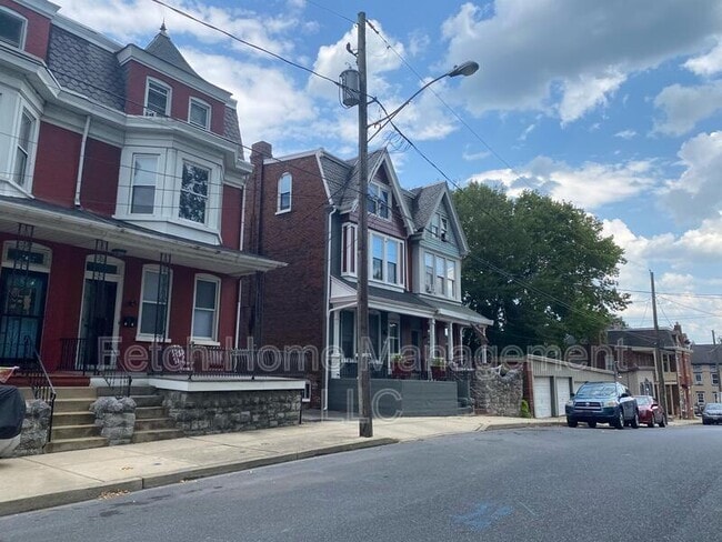 Photo - 129 N 2nd St