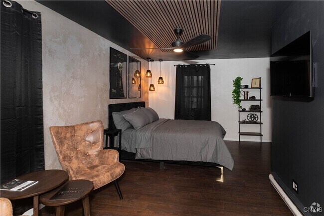 Building Photo - 4 1st St Rental