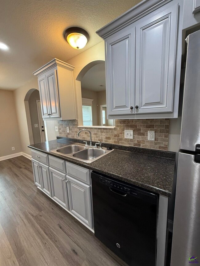 Photo - 109 Ellington Ct