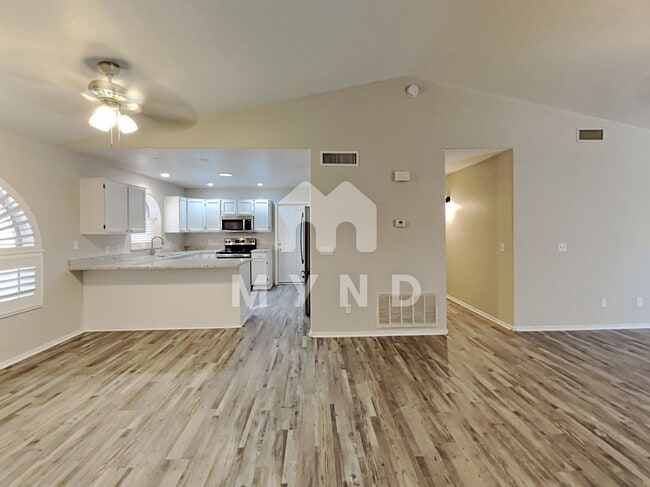 Photo - 8027 W Laurel Ln