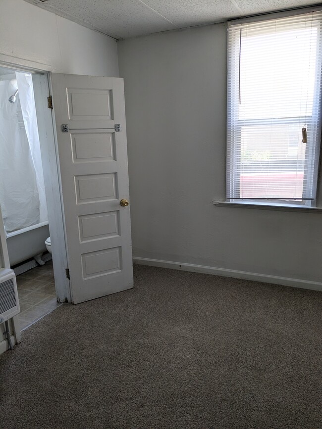 Photo - 303 S 5th St Unidad 16