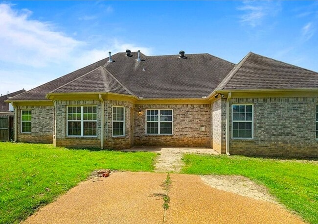 Photo - 2890 Colony Cove