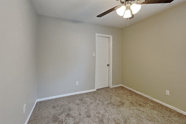 3418 Creek Manor Dr