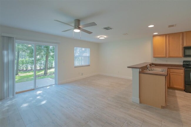 4084 Pitch Pine Cir