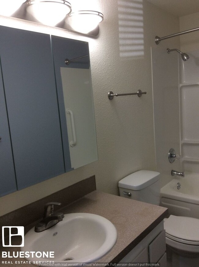 Photo - Village Monroe Apartments