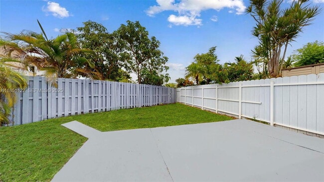 Photo - 917 SW 135th Ct