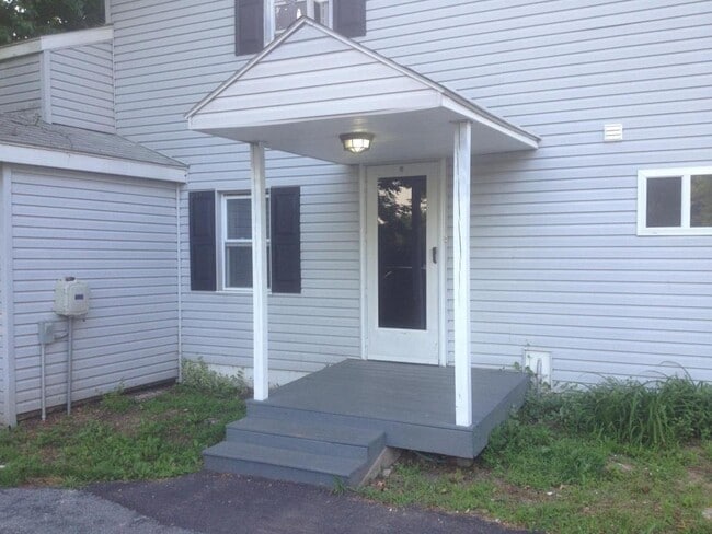 Building Photo - 800 Mohrsville Rd