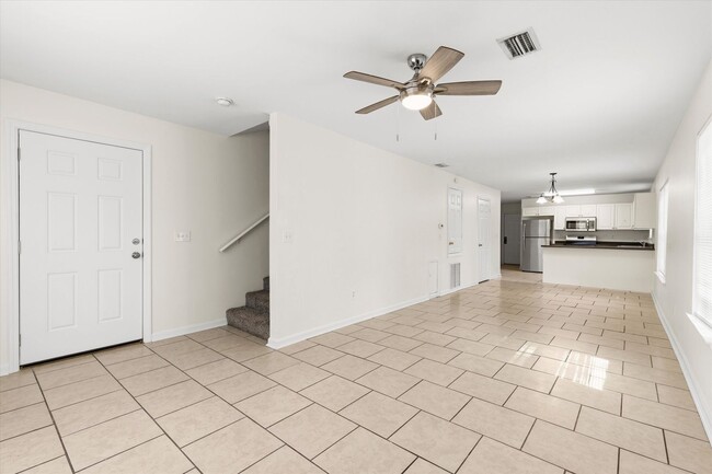 Photo - 735 Putnam Dr Unit 2