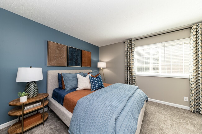 Cozy bedroom with carpet