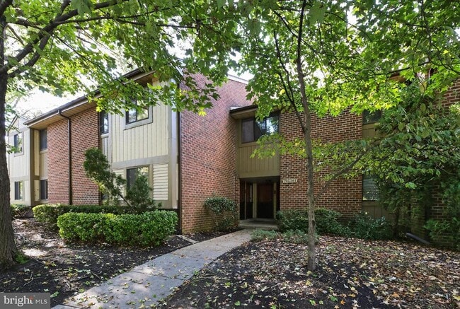 Building Photo - 203 CYPRESS Cir Rental