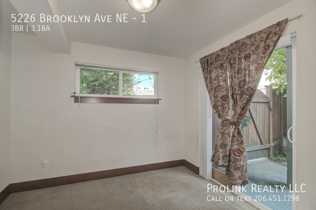 Photo - 5226 Brooklyn Ave NE