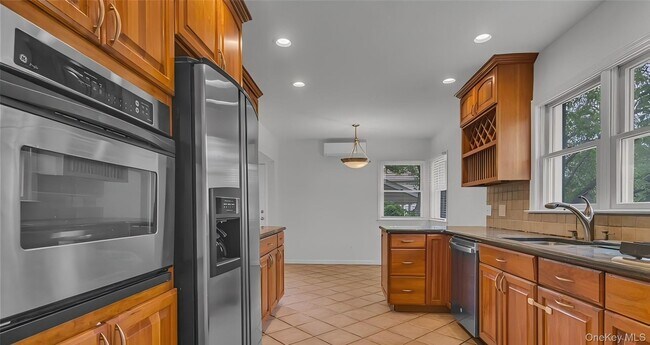 Photo - 136 Lee Rd
