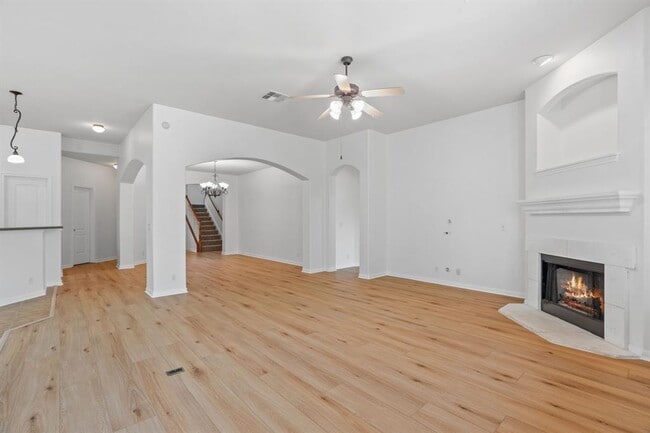 Photo - 209 Canterbury Dr