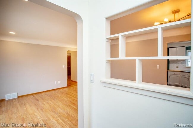 Photo - 8501 Northfield Blvd
