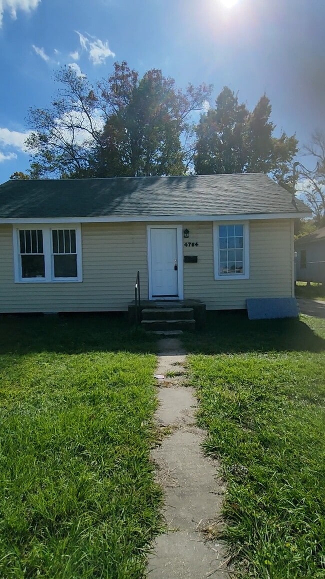 Building Photo - 4764 Adams Ave