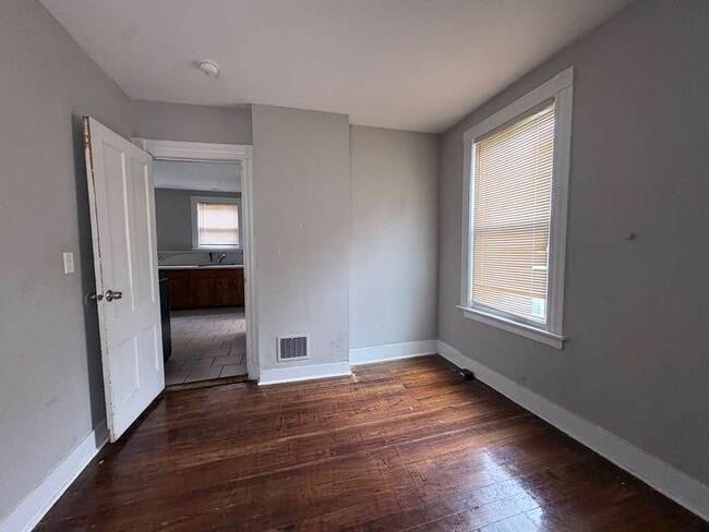 271 Howard Ave Unit 2
