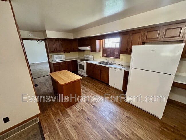 Photo - 1507 Stinson Ave