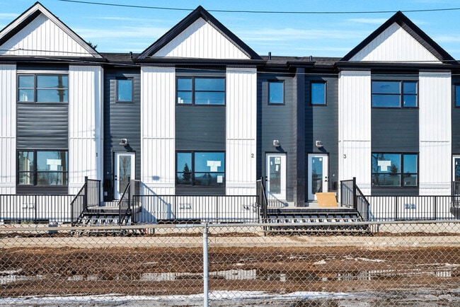 Building Photo - 14405 127 St