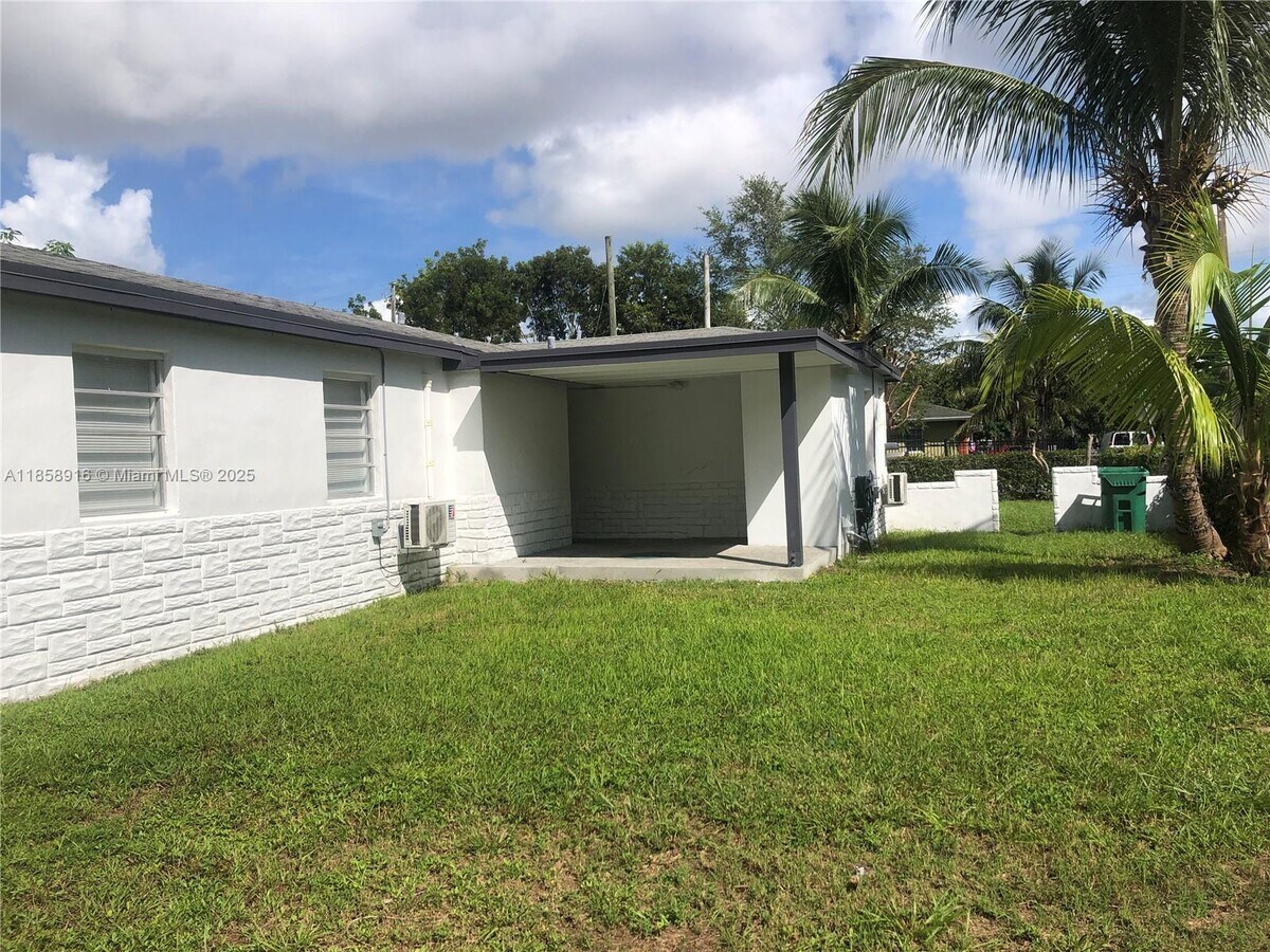 Photo - 300 NW 97th St
