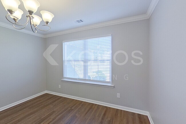 Photo - 203 Western Red Cedar Dr