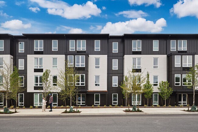 Photo - Crescent Court