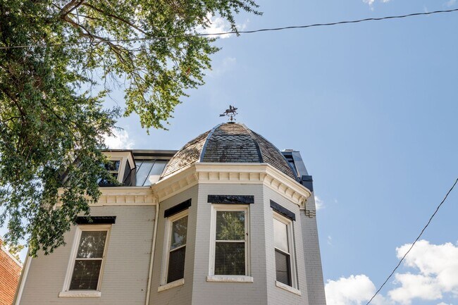 2125 Grove Ave Unit 1