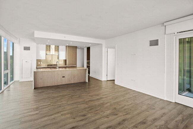 Photo - 1118 N Wells St