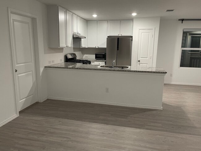 Photo - 4127 Cove Fls