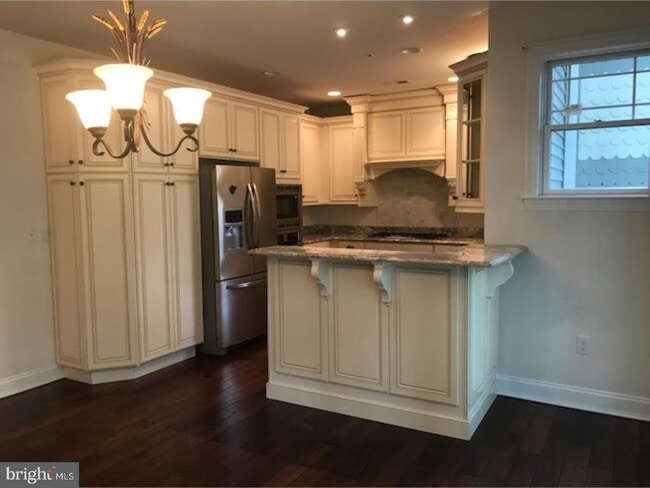 Photo - 1020 W Valley Forge Rd