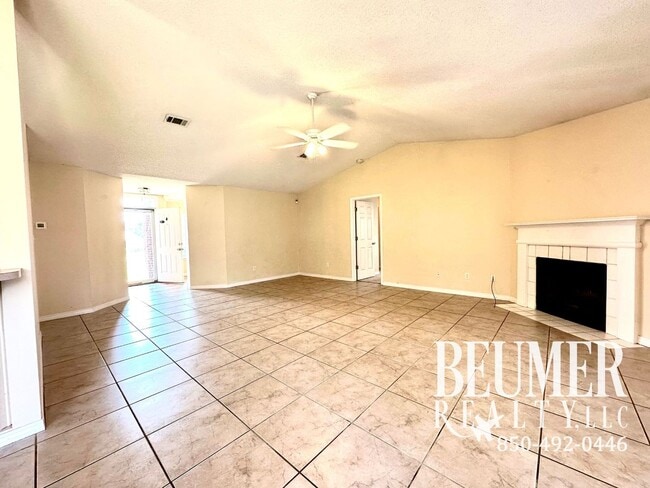 Photo - Beautiful 3Bed/2Bath Home Close to Correy ...