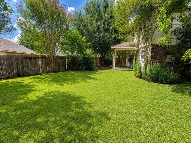 9607 Memorial Crossing Ct
