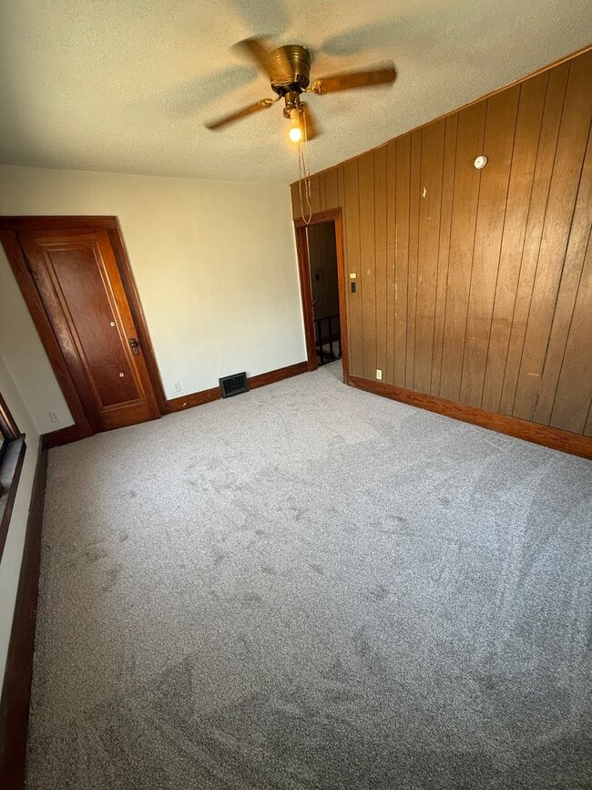 Photo - 623 W Main St Unit 4