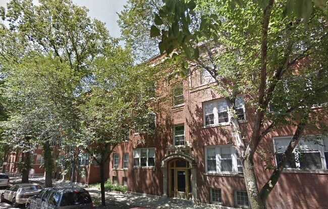 Photo - Large and Bright 1-bed/1-bath in Edgewater - Close to LUC! Unit 1304-1