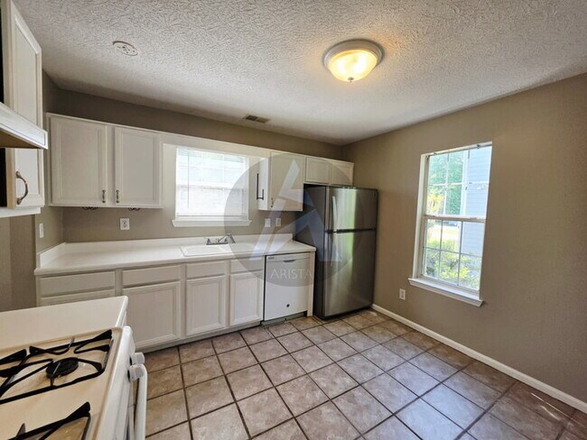 Photo - 1423 Shiloh Way NW