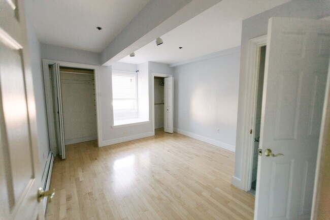 Photo - 184 Bunker Hill St Unidad 8