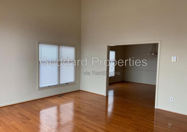 10225 Club House Court