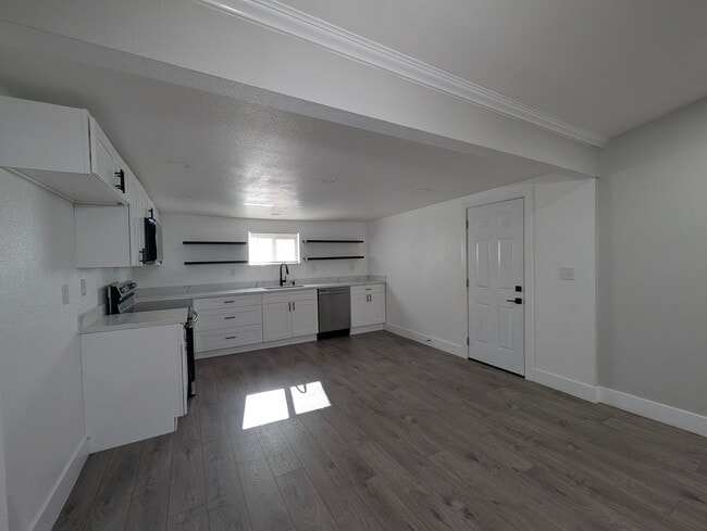 Photo - 95 Arbol Ave